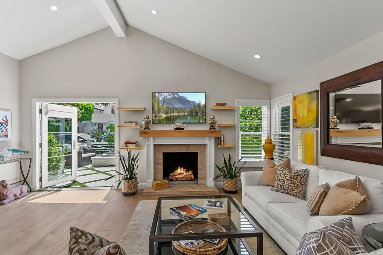 409 Poinsettia Ave - Photo 2 of 13
