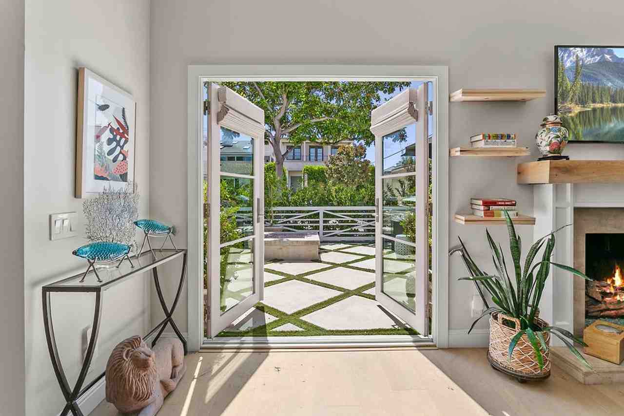 409 Poinsettia Ave - Photo 4 of 13