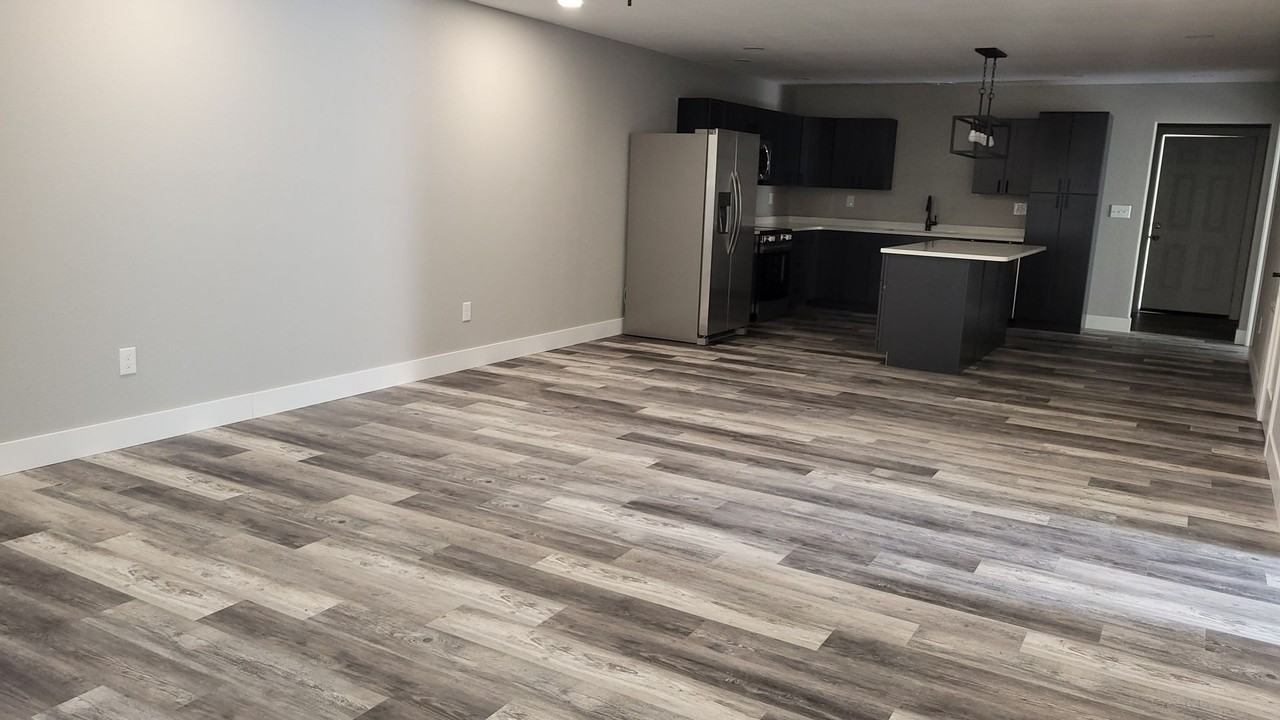 105 W Leighton St - Photo 3 of 16