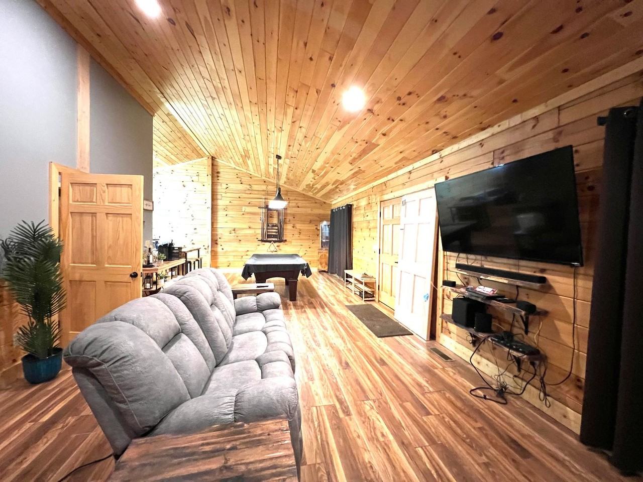 159 Plantation Dr - Photo 2 of 17