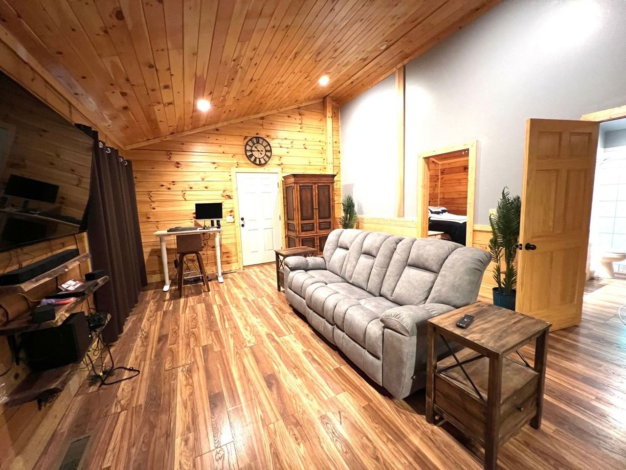 159 Plantation Dr - Photo 3 of 17