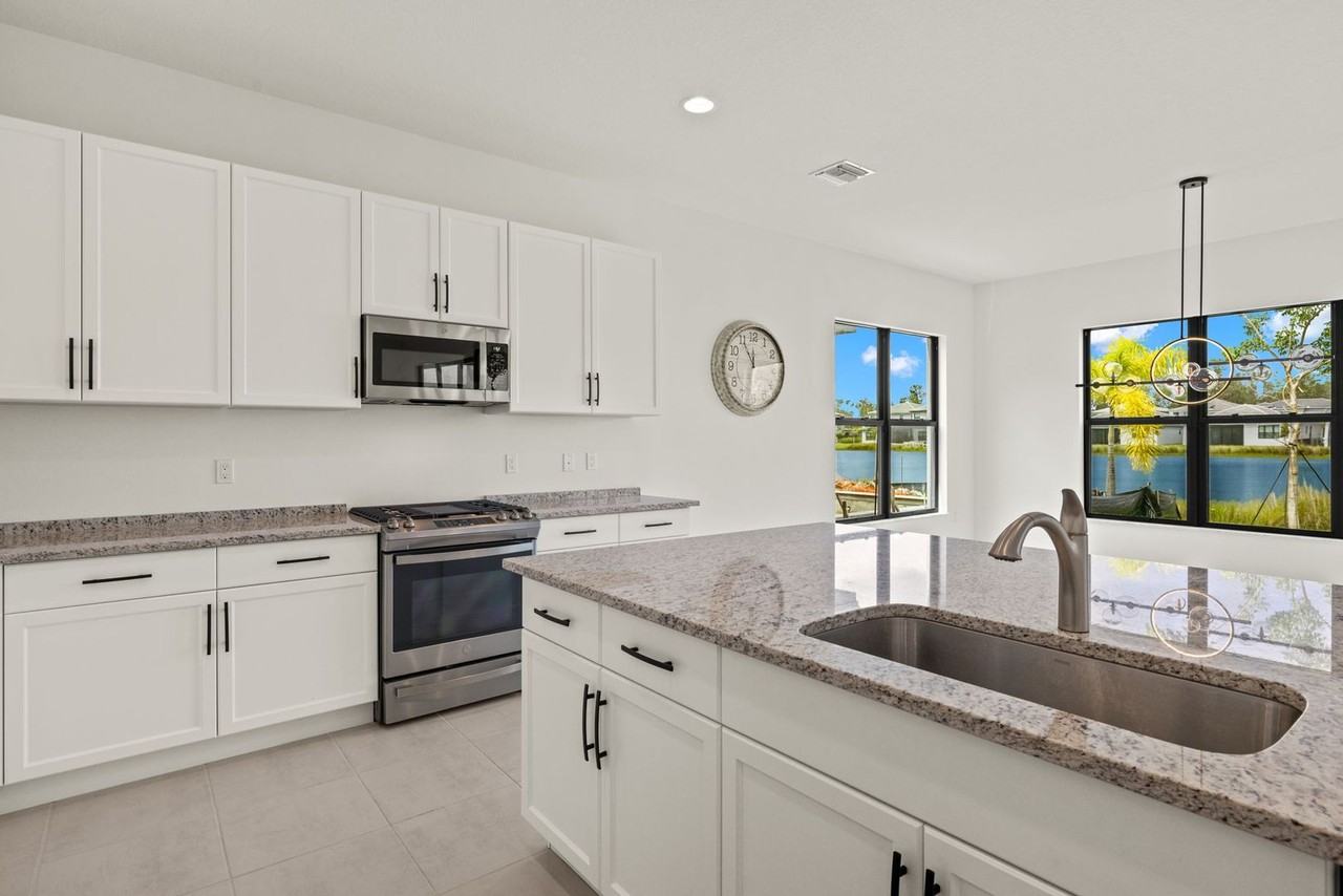 20152 Camellia Crosse Ln - Photo 2 of 22