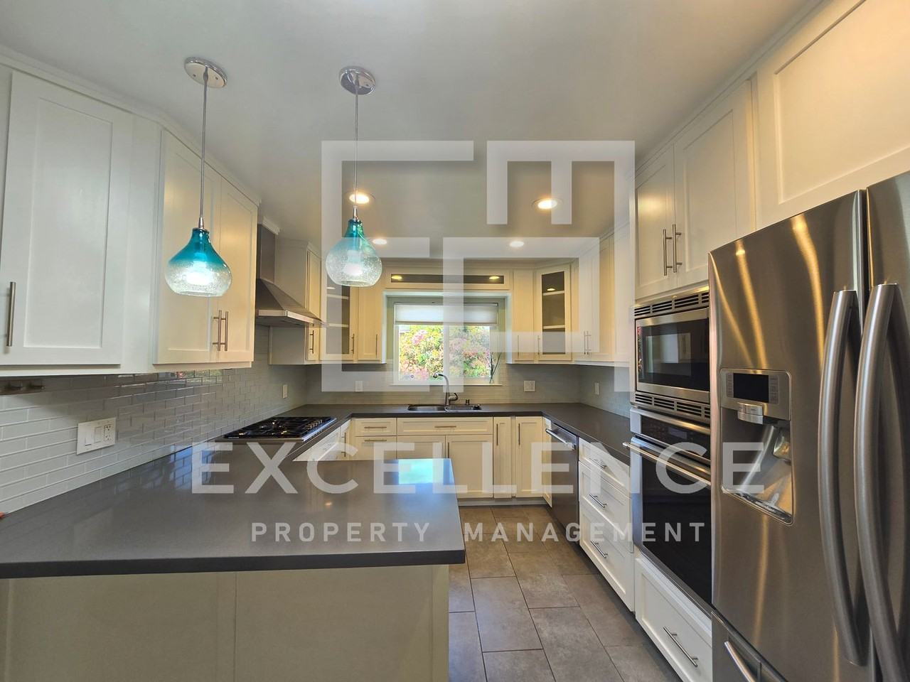 2731 Meridian Ave - Photo 3 of 17