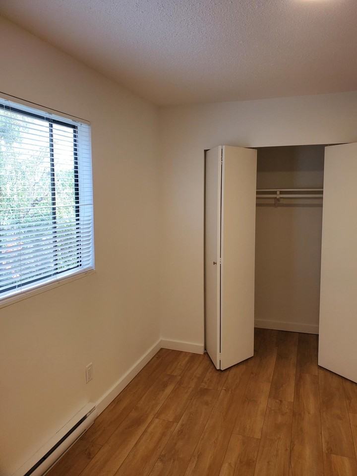 430 W5 430 Stewart Avenue #W5 - Photo 2 of 36