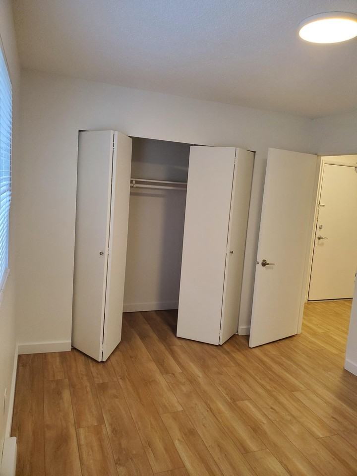 430 W5 430 Stewart Avenue #W5 - Photo 3 of 36