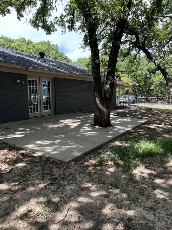 700 Kimbrough Rd - Photo 3 of 16