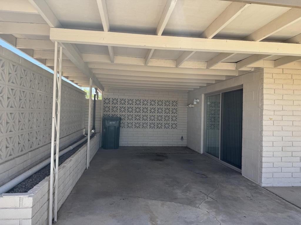 1918 Miami Ave - Photo 2 of 9