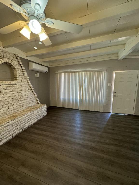 1918 Miami Ave - Photo 3 of 9