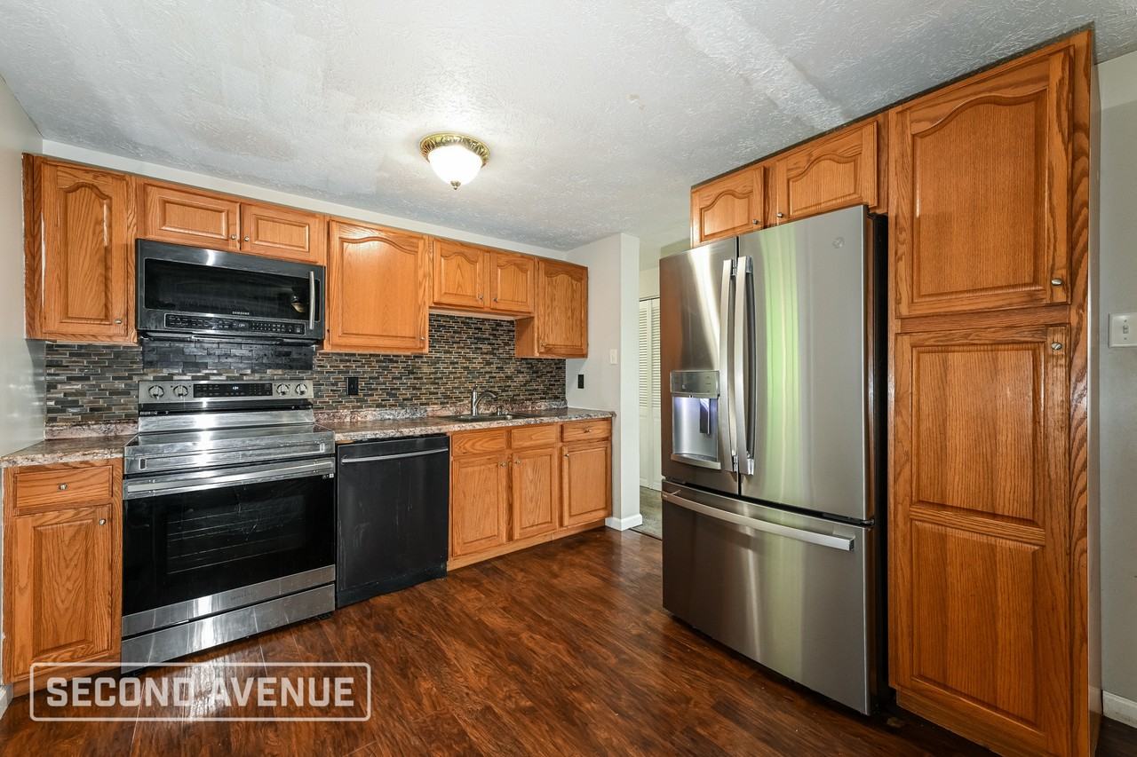 3302 Monte Dr - Photo 2 of 25