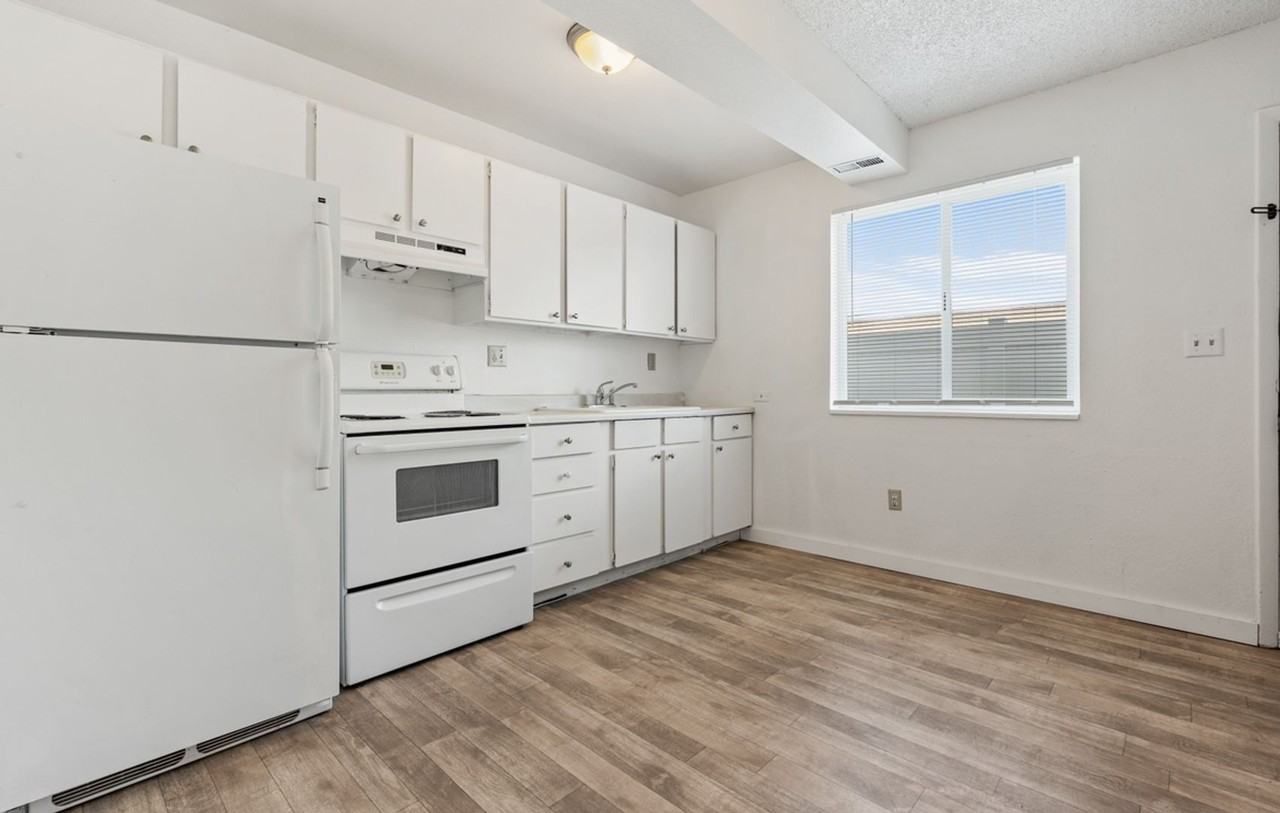 Westview Apartments - Photo 3 of 29