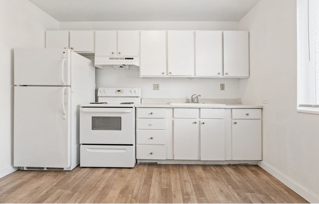 Westview Apartments - Photo 4 of 29