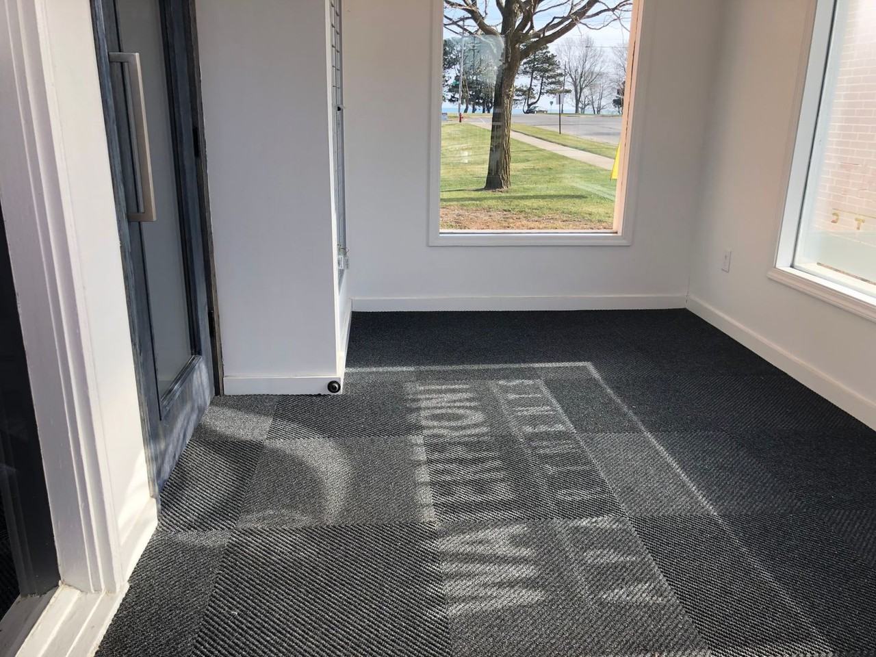 Waterfront Apartments - Photo 7 of 41