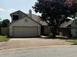 featured image of 4713 Castleman Dr