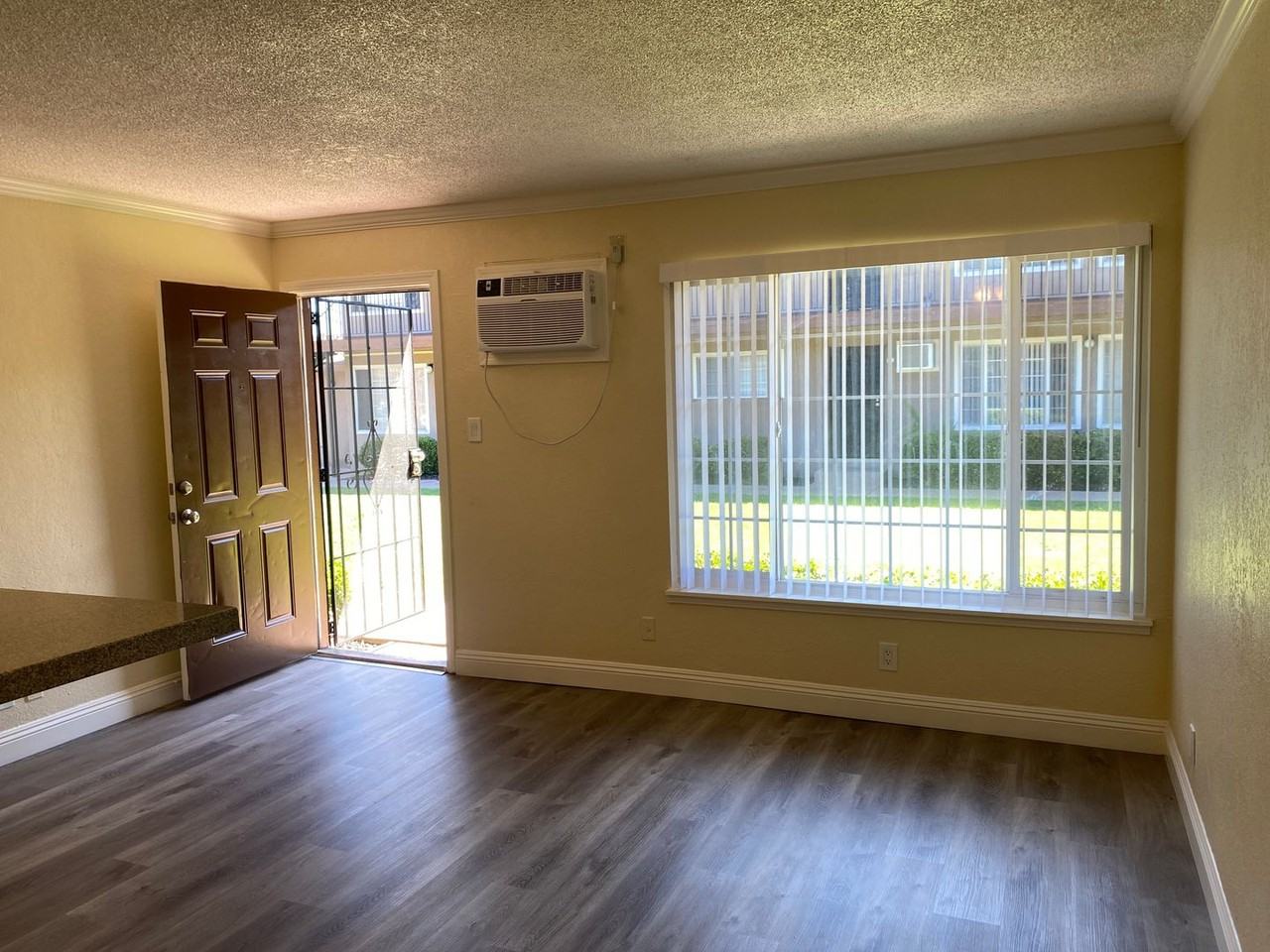 2501 Edison Avenue - Photo 7 of 17