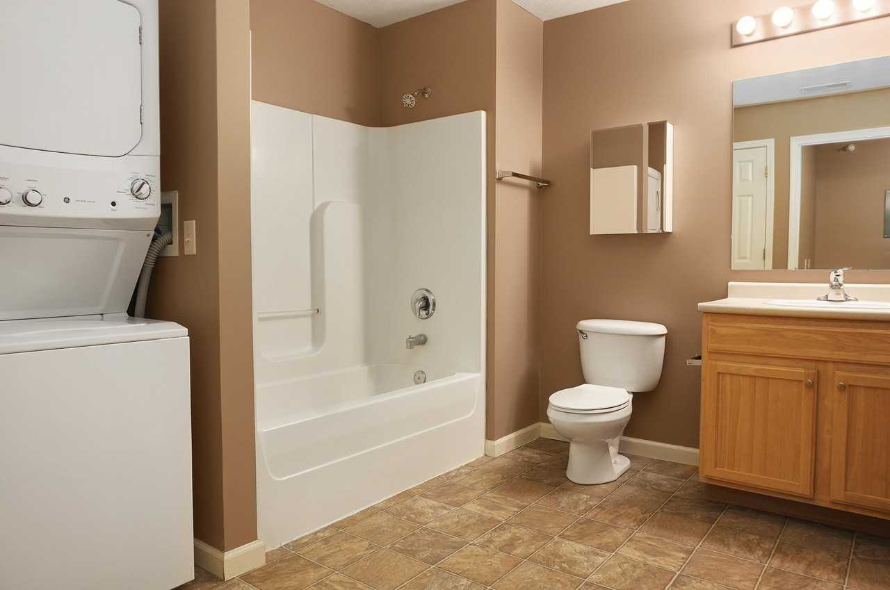 Maple Second - Photo 4 of 14