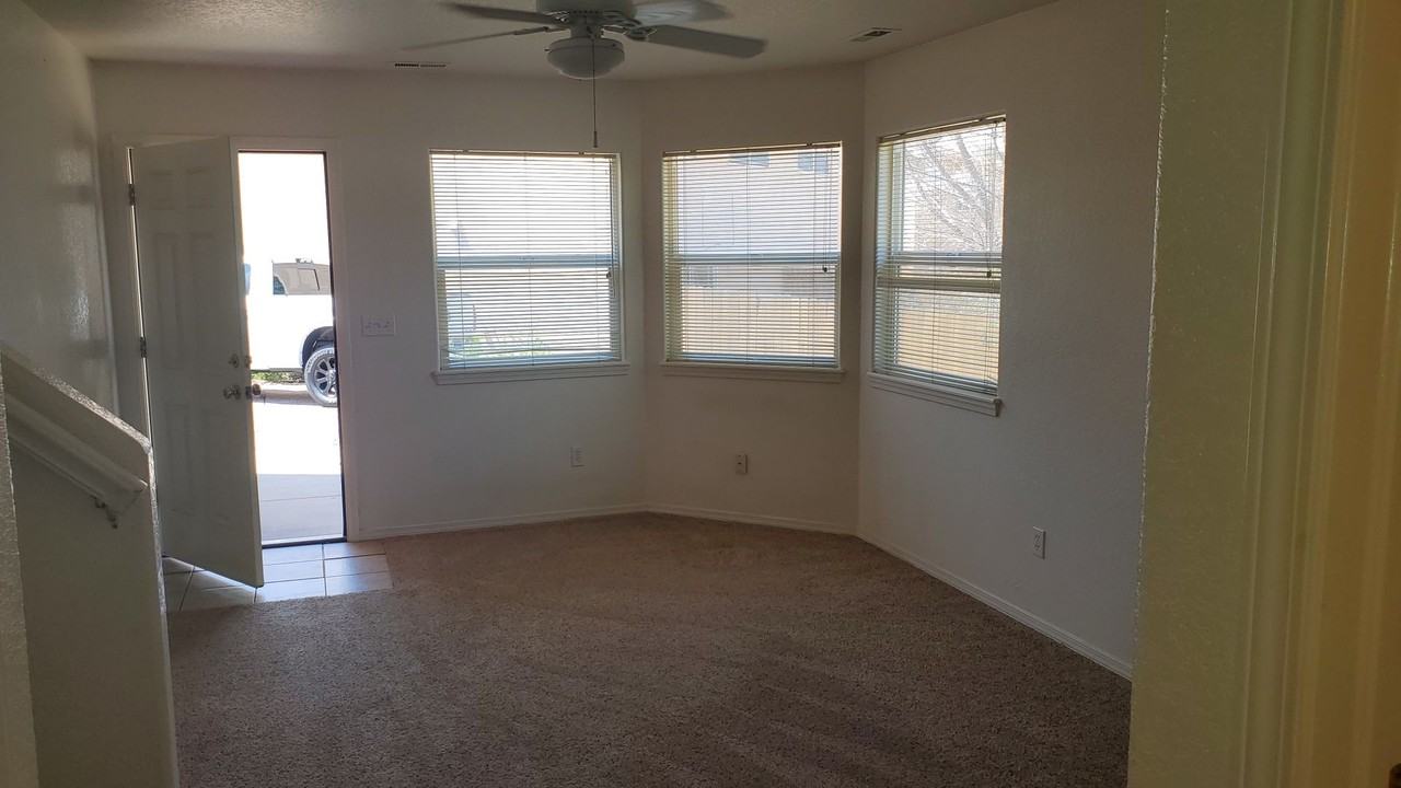 NICH1248 - Photo 2 of 20