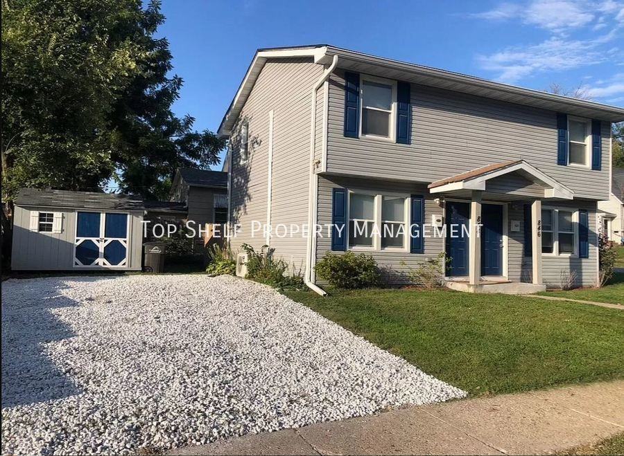 844 Walker St - Photo 2 of 10