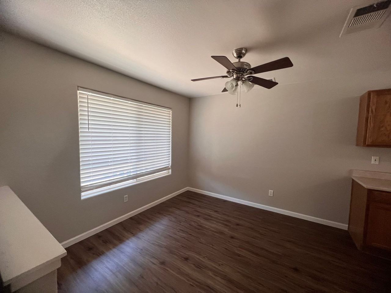 1692 Mount Whitney Ave - Photo 5 of 17