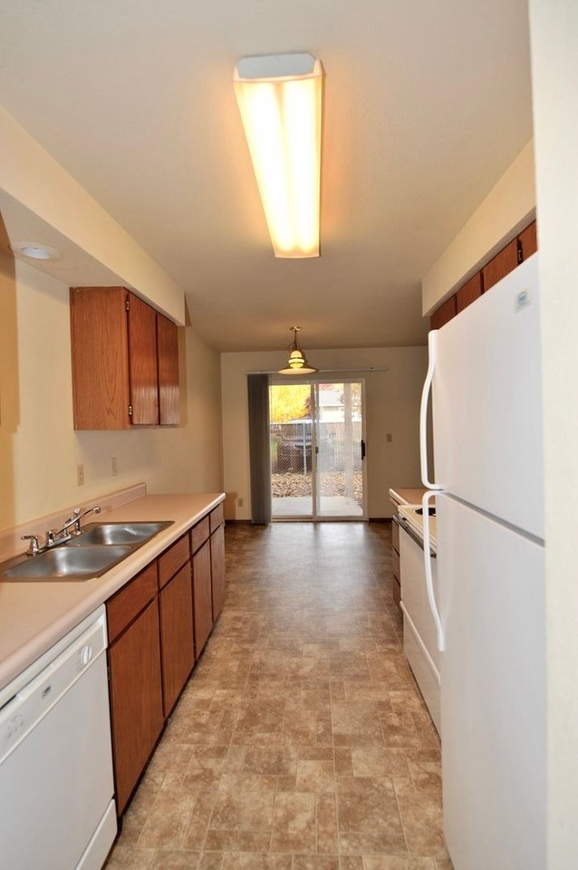 615 W Hayden Ave - Photo 2 of 18