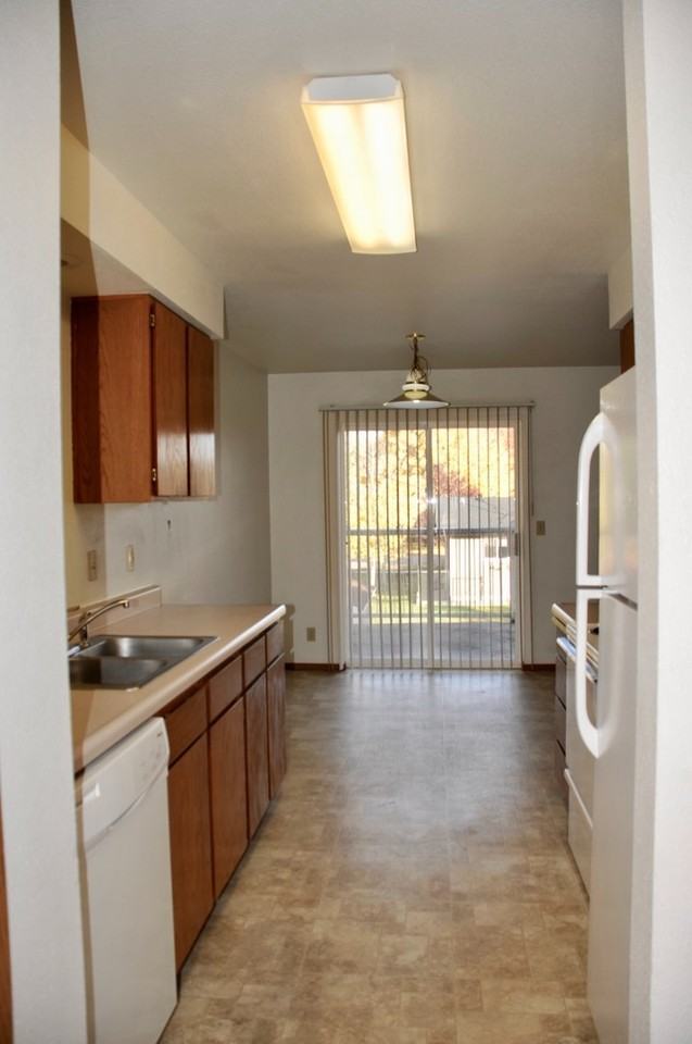 615 W Hayden Ave - Photo 5 of 17