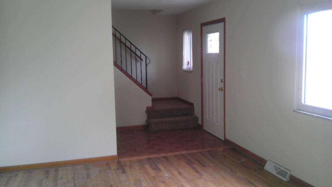 2124 Seaforth Pl - Photo 5 of 17