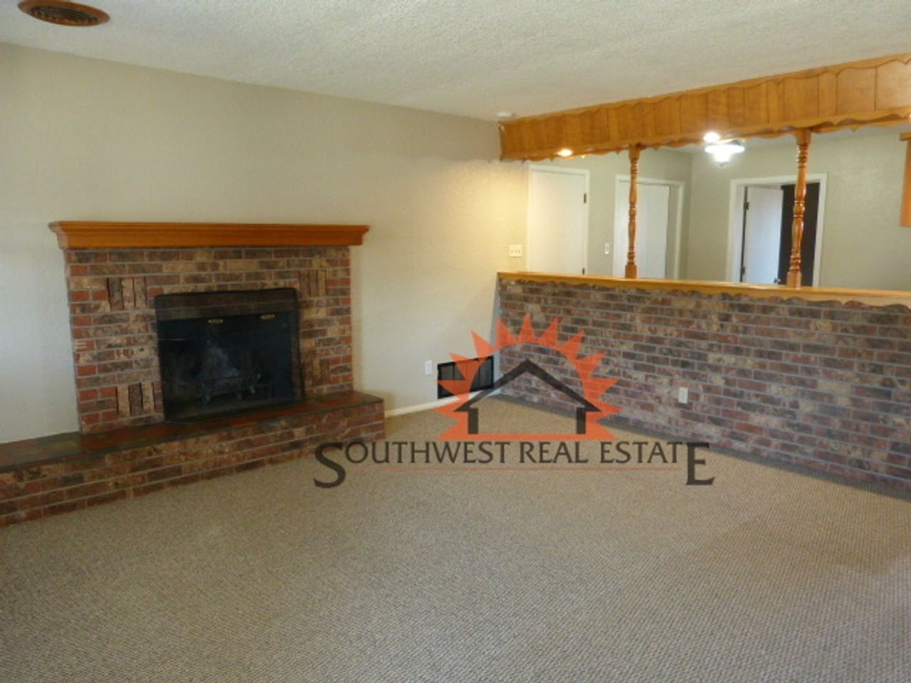 620 Starlite Dr - Photo 2 of 18