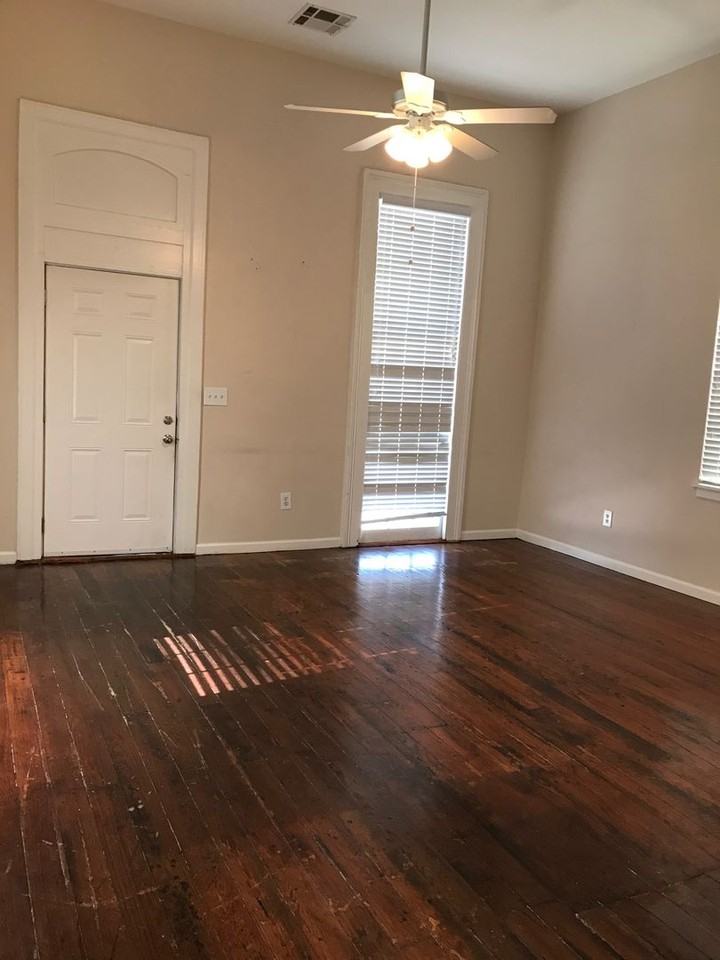 2517 Palmyra St - Photo 3 of 19