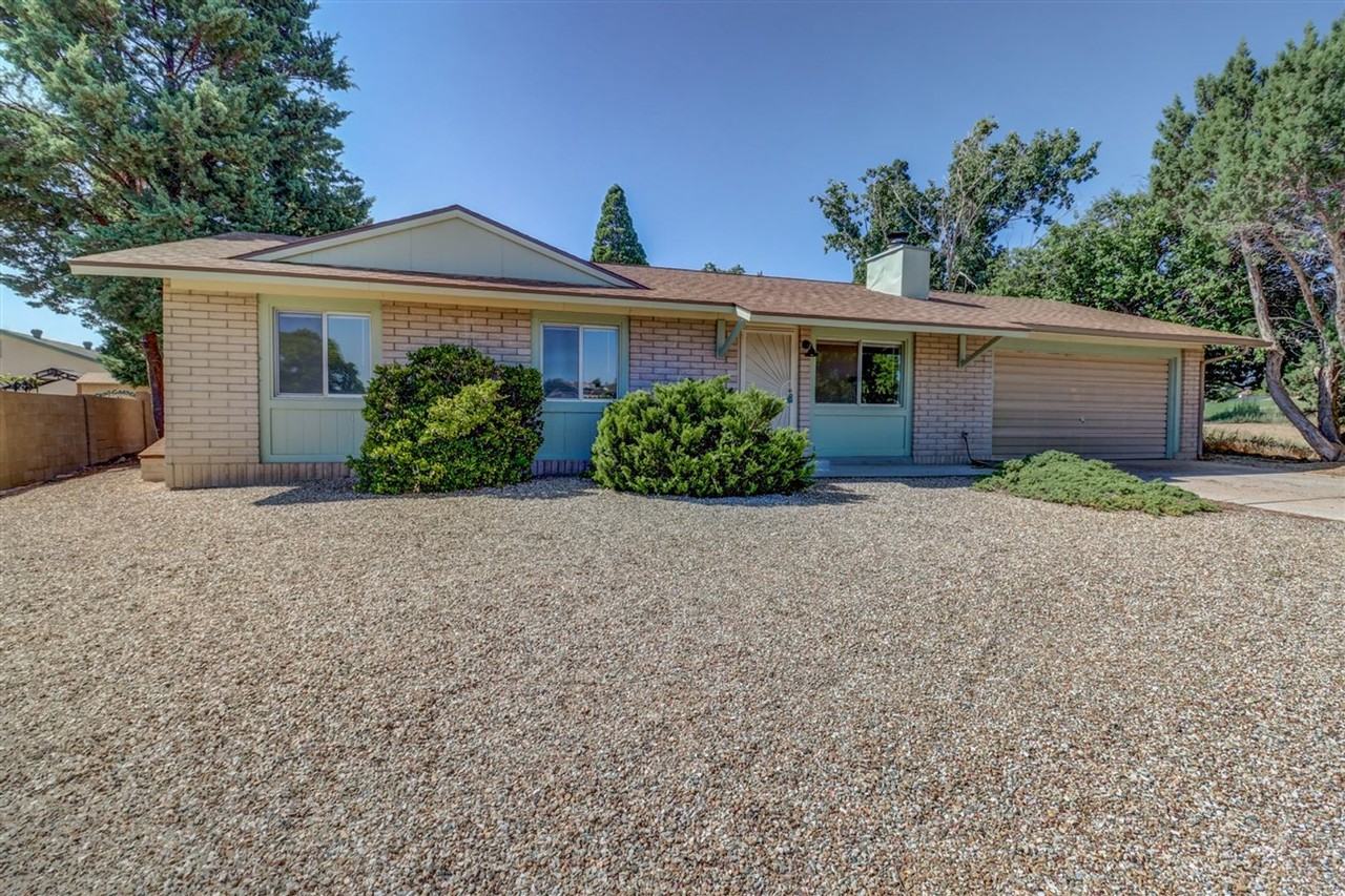 1089 N Stirrup High Dr W - Photo 3 of 36