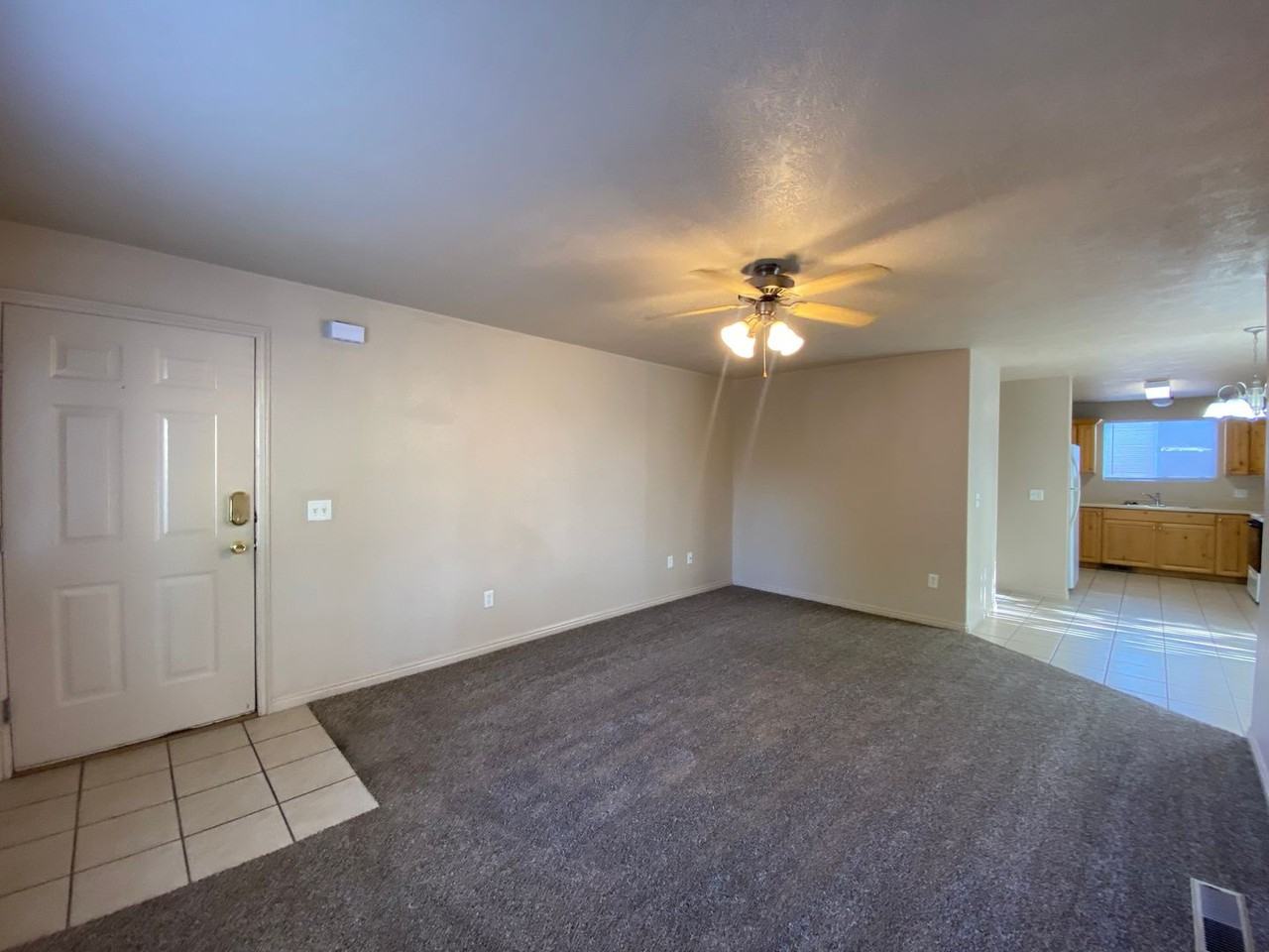 2637 E 750 N - Photo 3 of 26