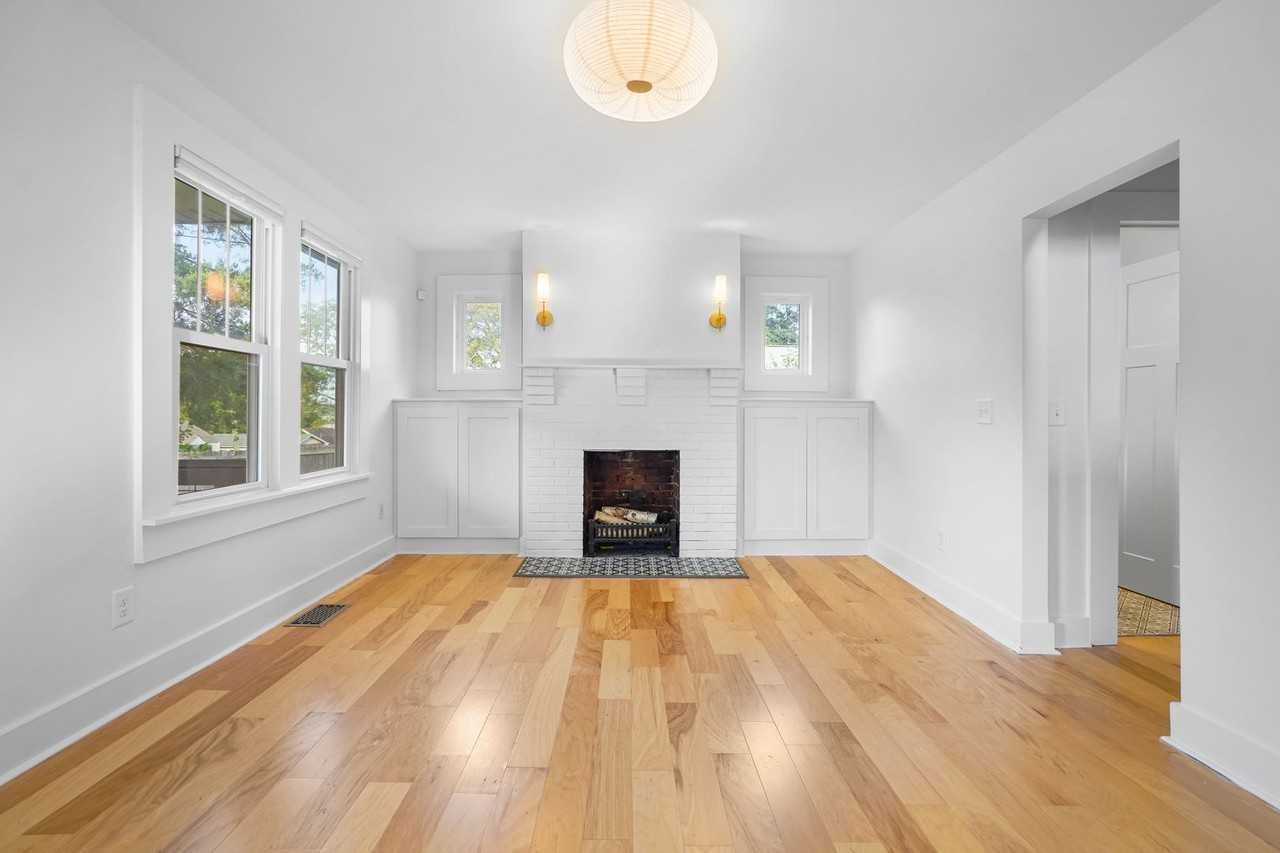 520 Elgin St - Photo 7 of 31