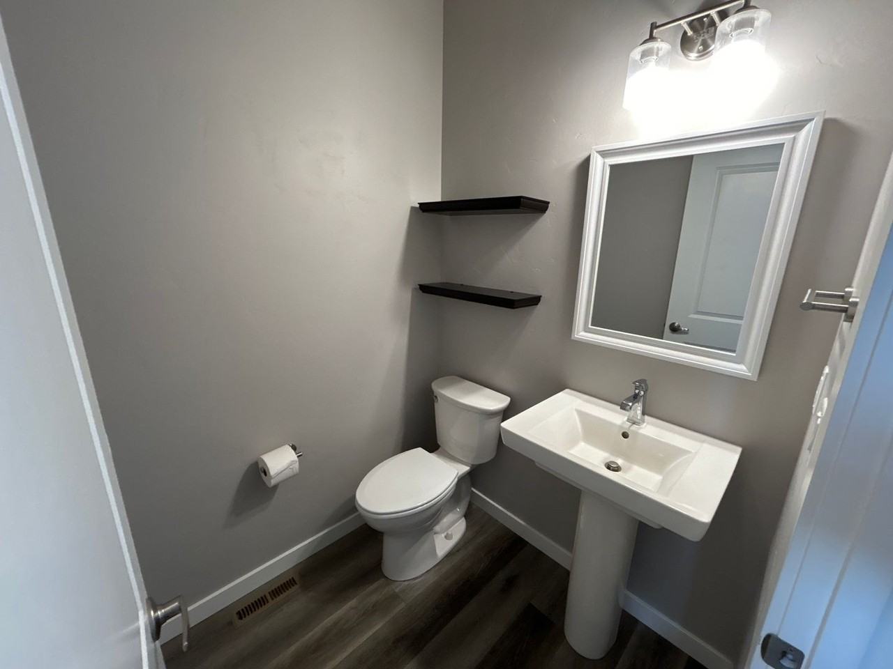 3674 Sw Badger Ave - Photo 5 of 18