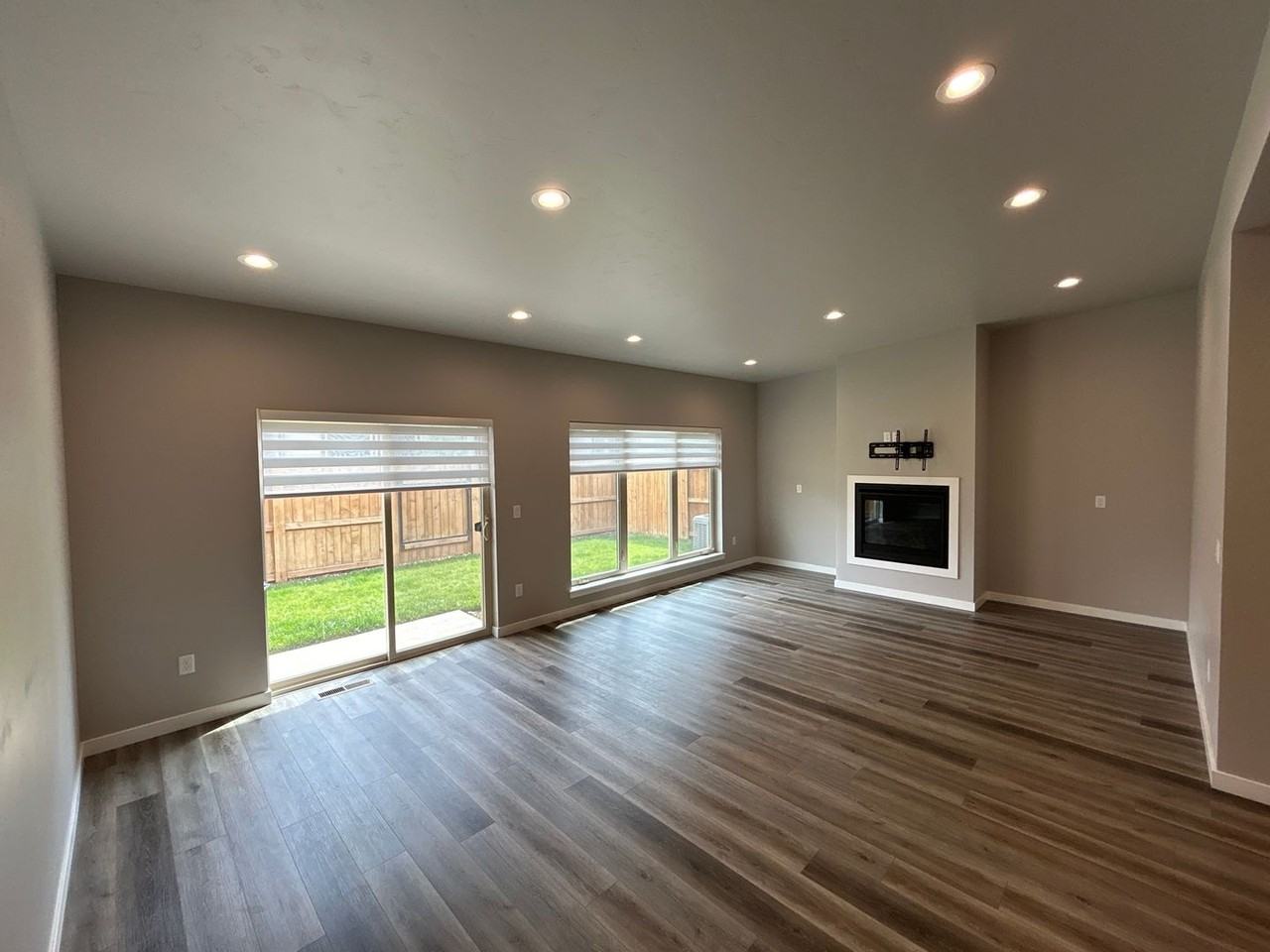 3674 Sw Badger Ave - Photo 7 of 18
