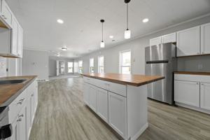featured image of 801 W 26th St