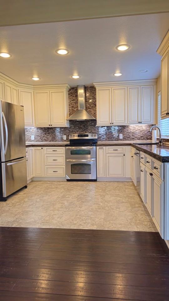 204 South 86th Place - Photo 3 of 35