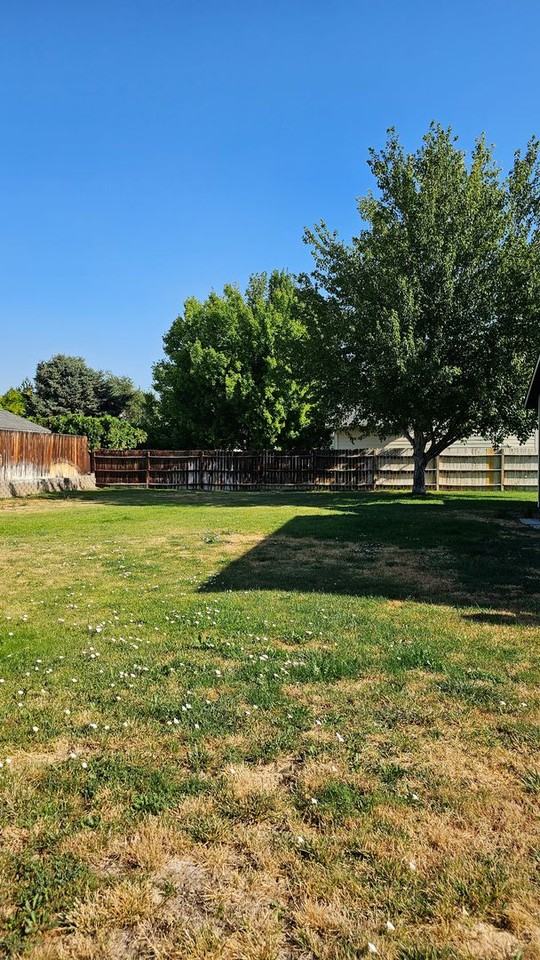 204 South 86th Place - Photo 7 of 35