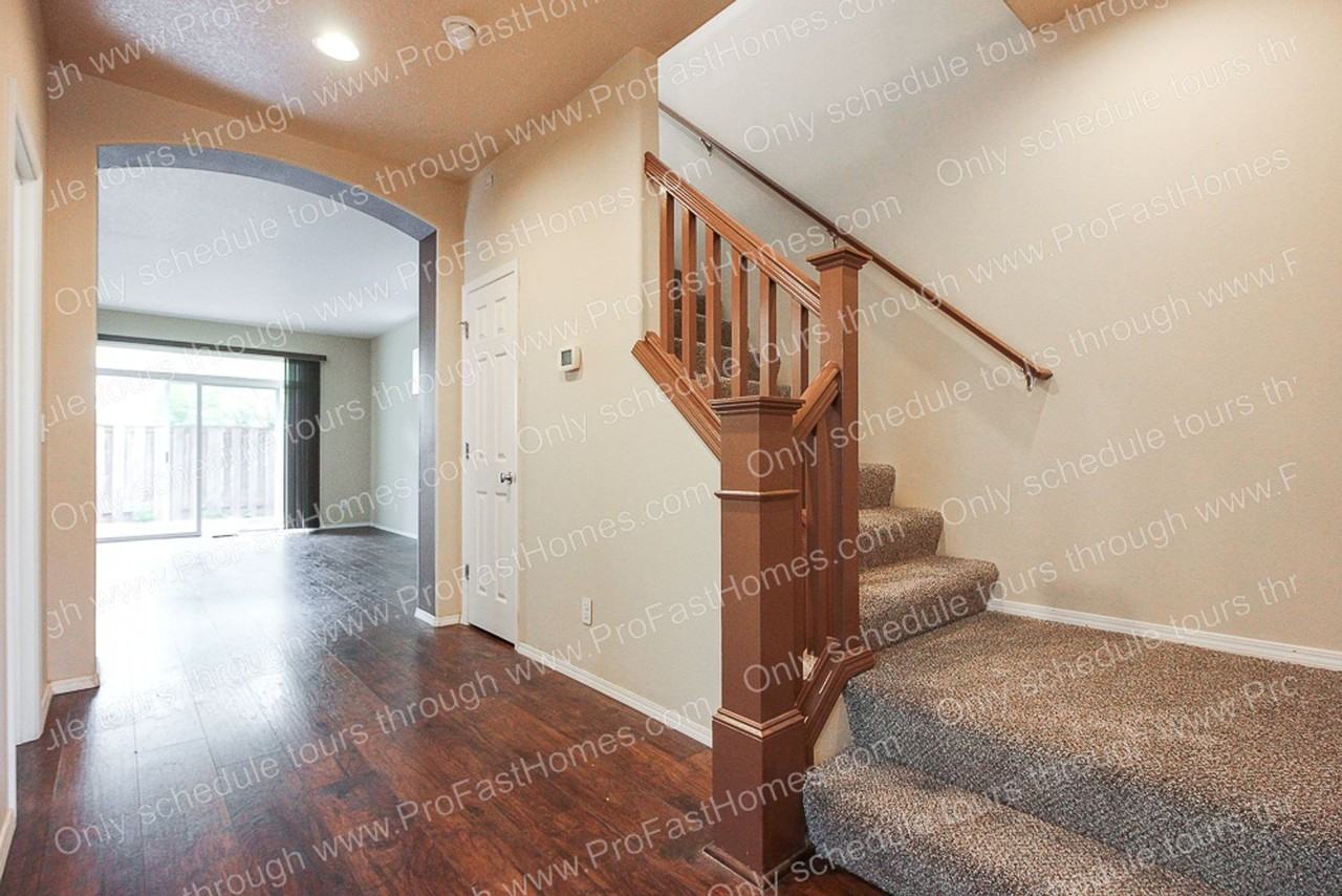 20703 Sw Rosemount St - Photo 5 of 26