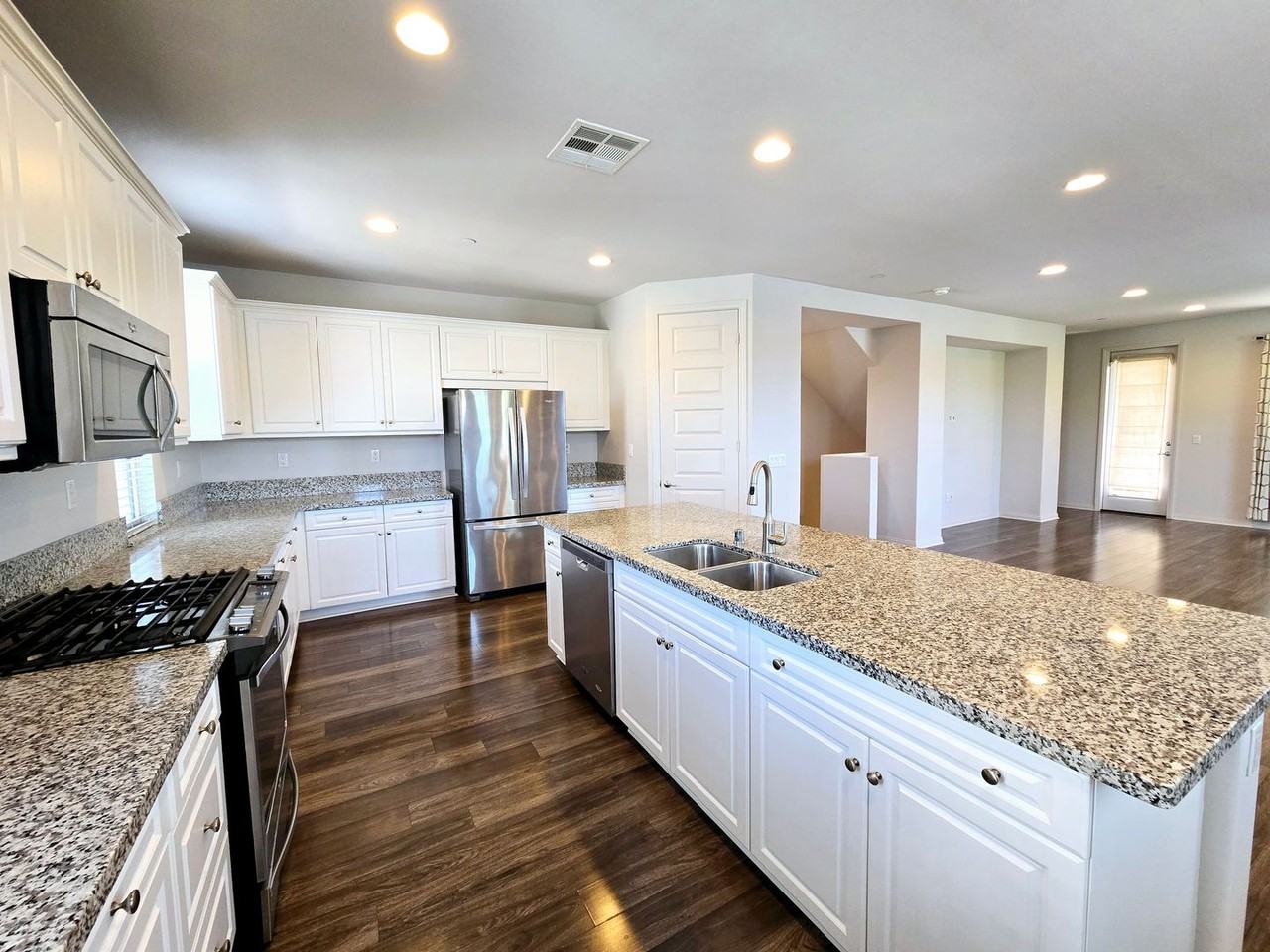 1311 Groveside Way - Photo 3 of 25