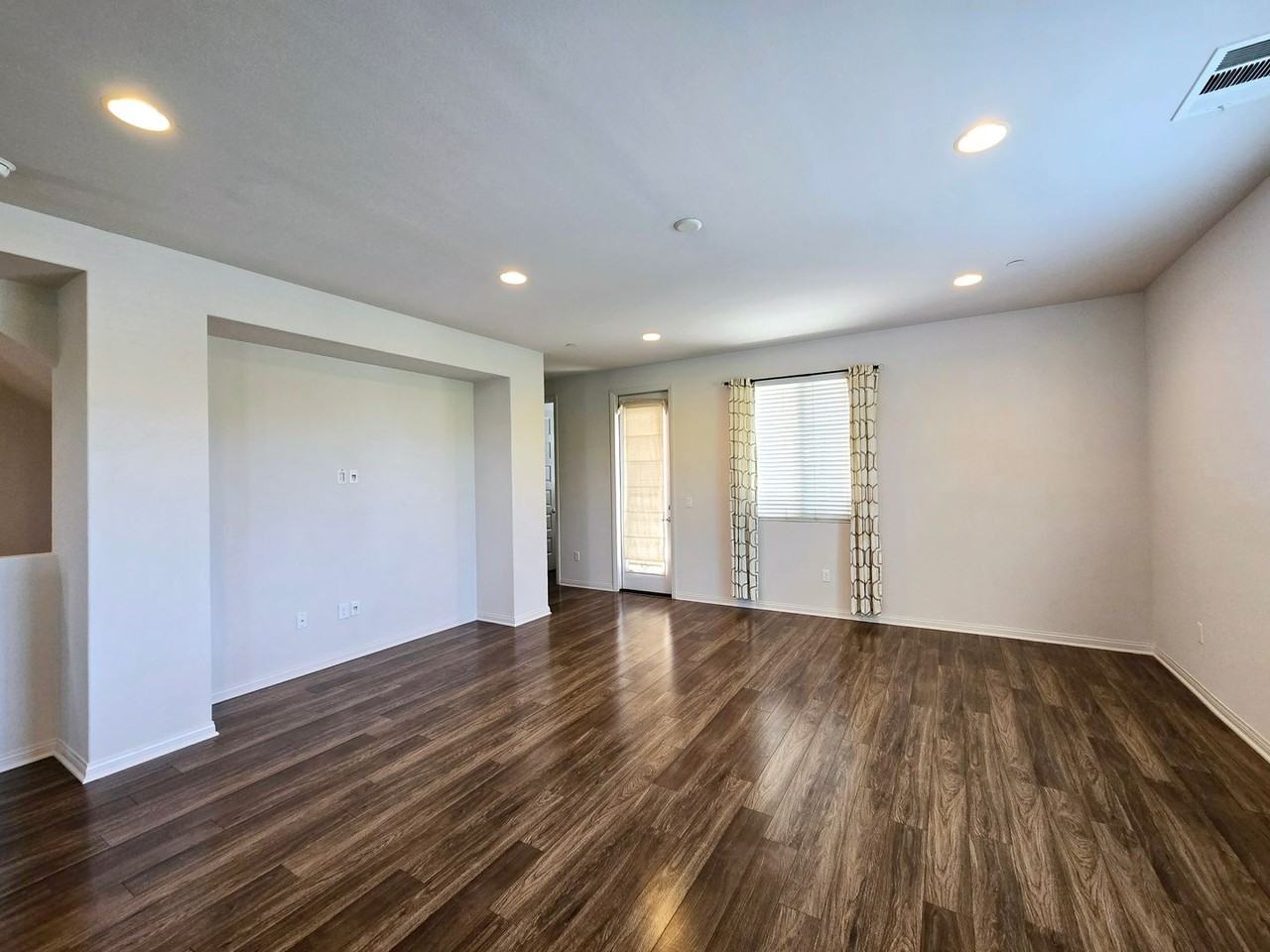 1311 Groveside Way - Photo 7 of 25