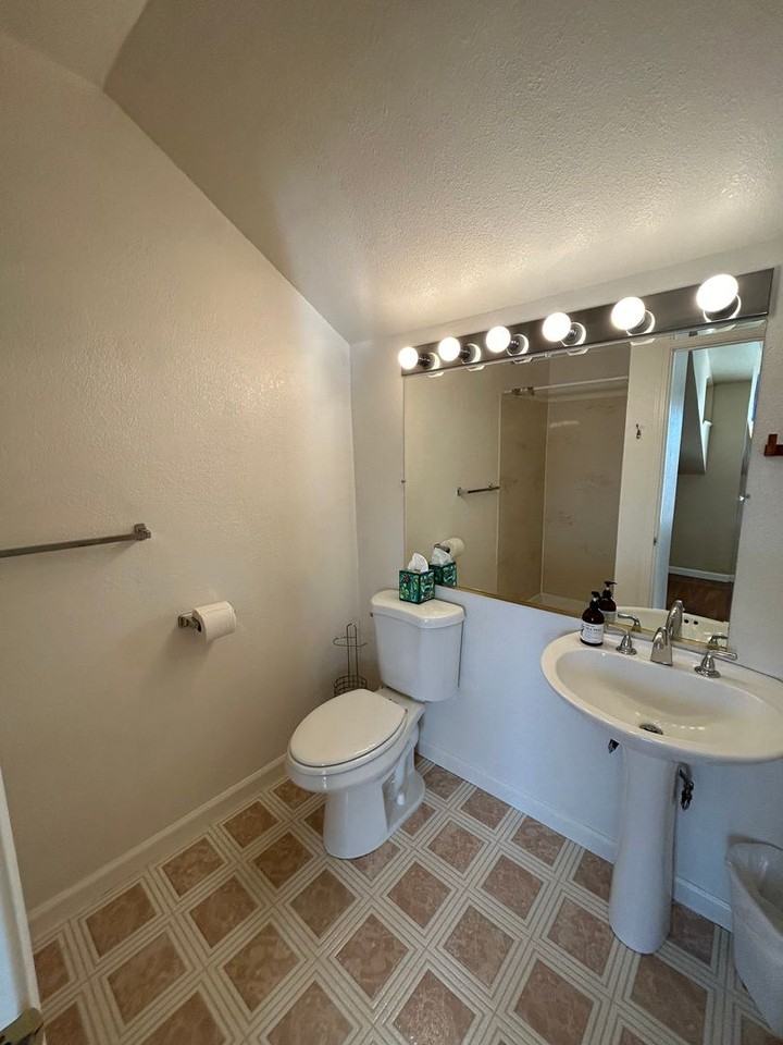 5276 Trophy Dr #B - Photo 7 of 13