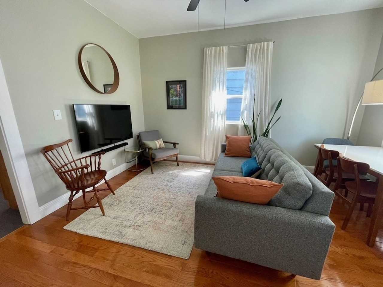 336 Henry St - Photo 2 of 24