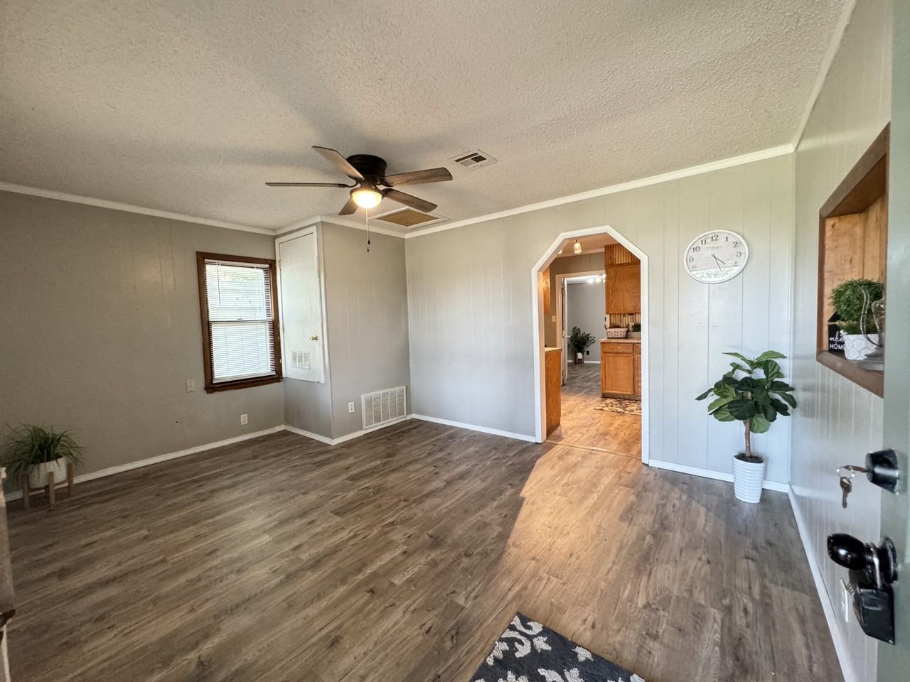 1240 E Walnut St #NA - Photo 4 of 50