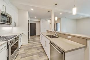 977 Laurel St #06 - Photo 1 of 1