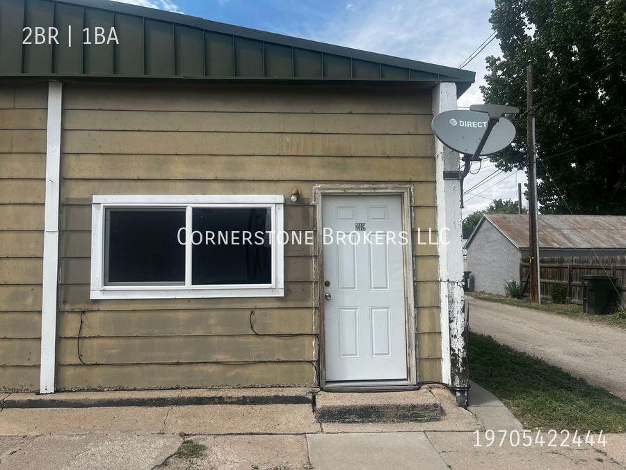 213 E Edmunds St - Photo 2 of 6