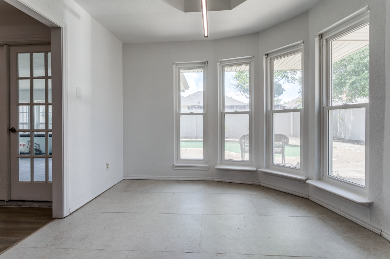 105 Douglas Dr - Photo 6 of 16