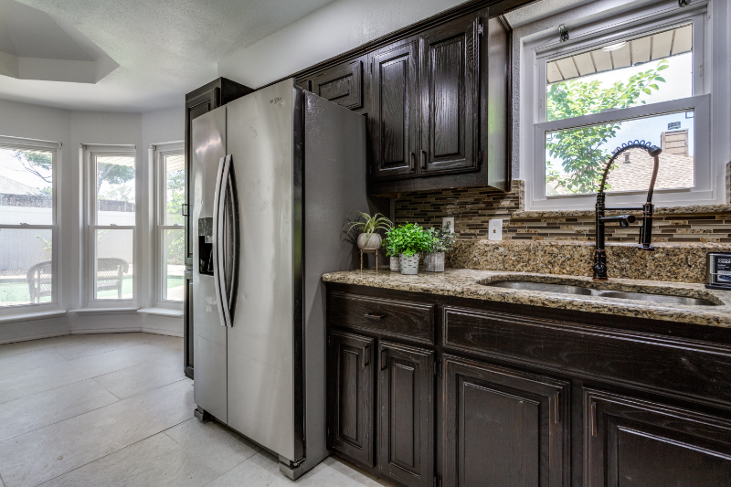 105 Douglas Dr - Photo 7 of 16