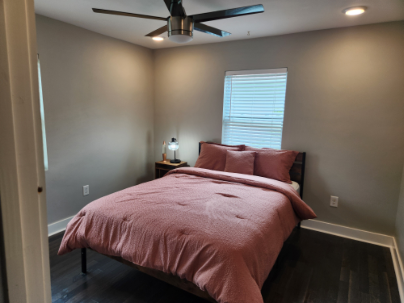 1003 Mckennie Ave - Photo 2 of 9