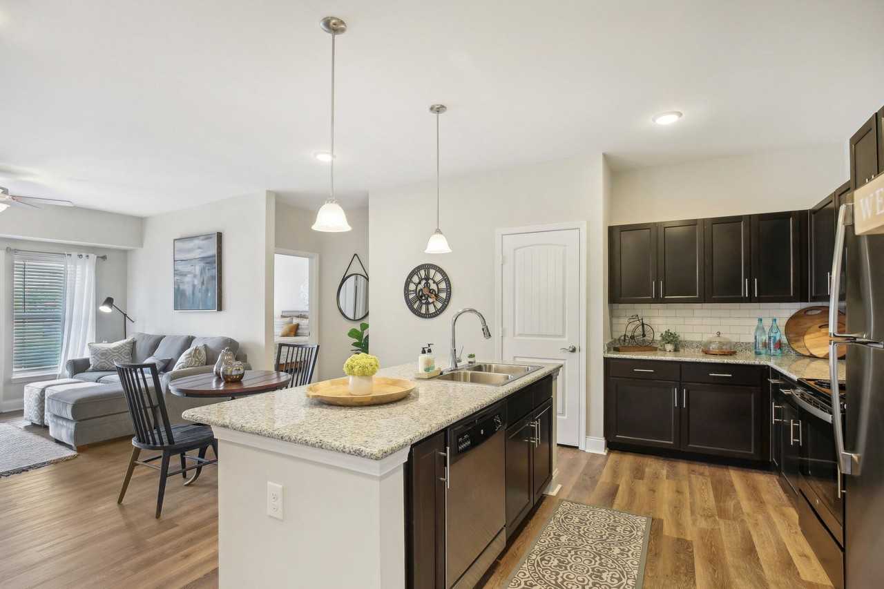 Traditions at Hamilton Springs - Photo 7 of 18