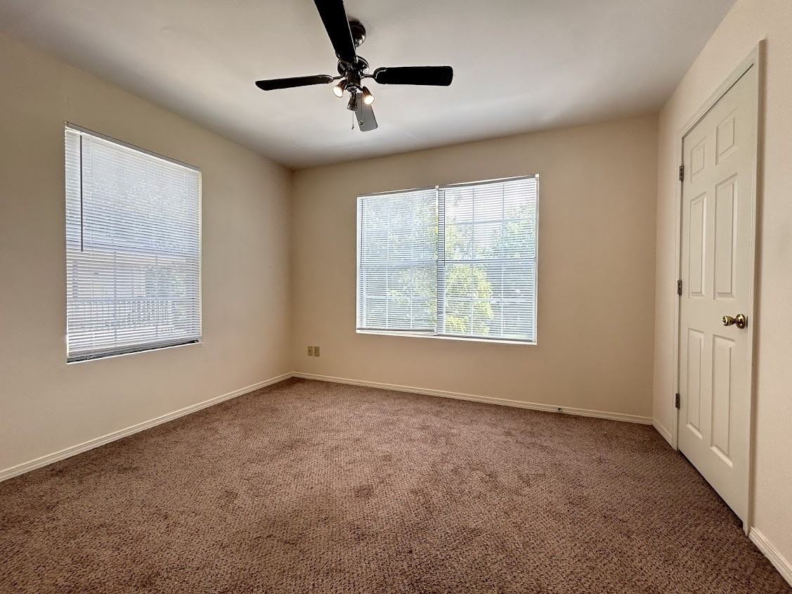 1209 N Oakland Ave, Fayetteville - Photo 2 of 6