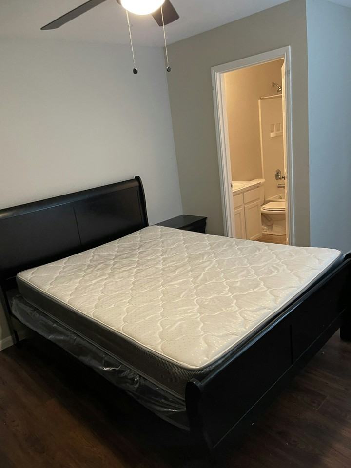 23353 High Point Street, Unit B - Photo 3 of 5