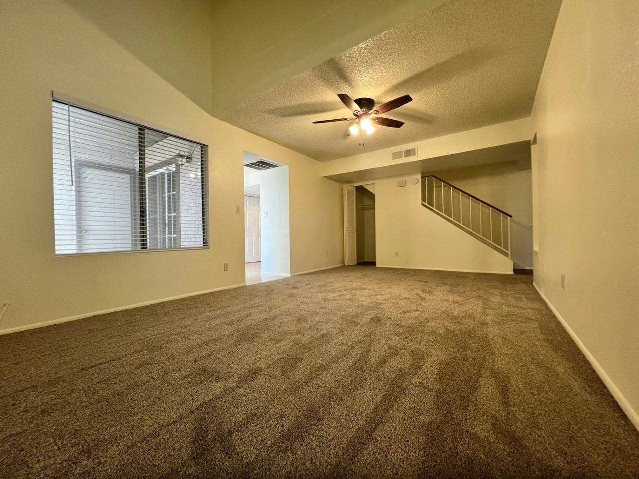 924 East Diamond Drive - Photo 3 of 22